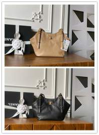 Picture of Chanel Handbags _SKUfw239841817fw